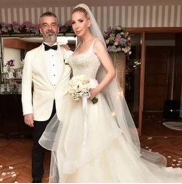 Şarkıcı Tuğba Özerk tek celsede boşandı