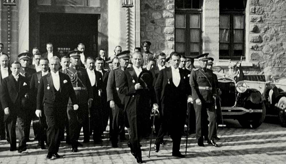 Türkiye Cumhuriyeti 99'uncu yaşını kutluyor 7 Türkiye-Cumhuriyeti-99'uncu-yaşını-kutluyor