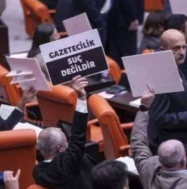 Türkiye,-2022-yılında-da-“internetin-özgür-olmadığı-ülkeler”-listesinde