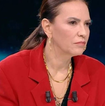 Yeşim Salkım'dan siyasi parti açıklaması: 'Meral Akşener'i destekliyorum' 7 Yeşim Salkım'dan siyasi parti açıklaması