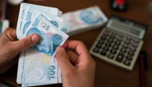 AKP’li Akbaşoğlu'ndan yeni asgari ücret ve EYT açıklaması