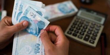 AKP’li-Akbaşoğlu'ndan-yeni-asgari-ücret-ve-EYT-açıklaması