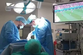 Böyle futbol aşkı görülmedi: Ameliyat olurken Dünya Kupası’nı izledi 5 Ameliyat-olurken-Dünya-Kupası’nı-izledi