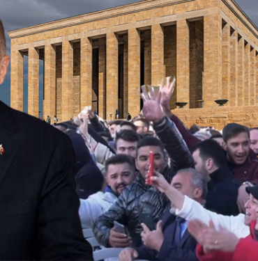 Anıtkabir'de yine 'Her yer Tayyip, her yer Erdoğan' tezahüratı 8 Anıtkabir'de yine 'Her yer Tayyip, yer her Erdoğan' tezahüratı