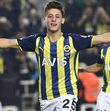 Arda Güler seçimini yaptı... Barcelona derken Real Madrid! 8 Arda-Güler-için-kesenin-ağzını-açtılar!-Dünya-devinden-Fenerbahçe’ye-çılgın-teklif