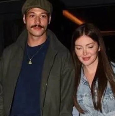 Aşkları kısa sürdü.. Kubilay Aka ve Danla Bilic ayrıldı 8 Aşkları kısa sürdü.. Kubilay Aka ve Danla Bilic ayrıldı
