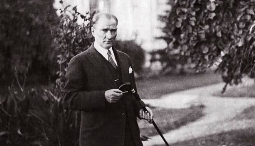 Atatürk'ün ölmeden önce Dolmabahçe personeline verdiği talimat yürek burktu: Mehmetçik üzülmesin diye…