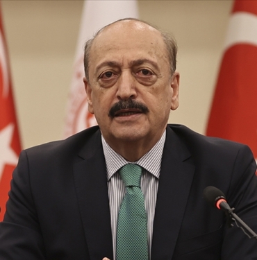 Bakan Vedat Bilgin'den sözleşmeliye kadro, asgari ücret ve EYT açıklaması 5 Bakan Vedat Bilgin'den sözleşmeliye kadro ve asgari ücret açıklaması