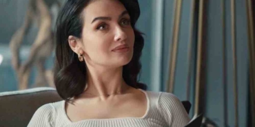 Birce-Akalay,-Konya'daki-hayvan-katliamına-isyan-etti--Siz-insan-değilsiniz