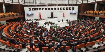 Cemevlerine-yönelik-düzenlemeleri-de-içeren-teklif-yasalaştı