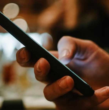 Cinsel içerikli mesajlaşma uygulamasında cinsel içerikli SMS atmak yasaklandı 2 Cinsel-içerikli-mesajlaşma-uygulamasında-cinsel-içerikli-SMS-atmak-yasaklandı-