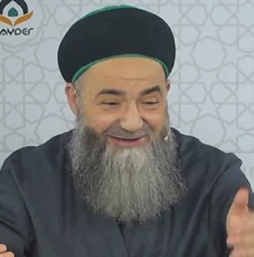 Cübbeli Ahmet’ten ekonomi yorumu: "Her şeye zam geliyorsa bu iyi bir şey, günaha bulaşma riskin azalıyor" 4 Cübbeli-Ahmet’ten-dikkat-çeken-ekonomi-yorumu--“Fahişelere-de-zam-geliyordur...”