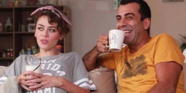 Demet-Evgar-müjdeyi-video-ile-paylaştı--Efsane-dizi-'1-Kadın-1-Erkek'-geri-dönüyor