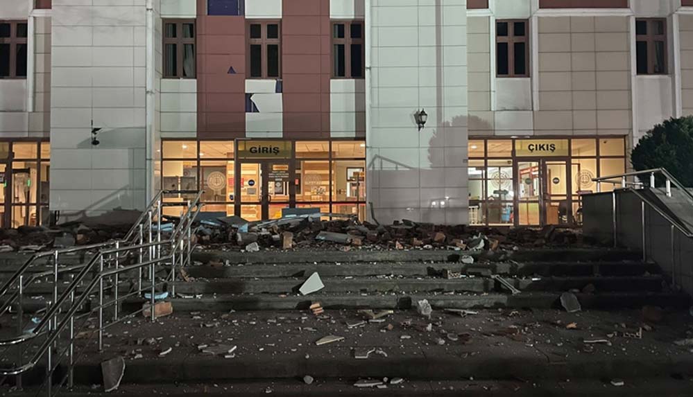 Düzce'nin Gölyaka ilçesinde 5,9 büyüklüğünde deprem