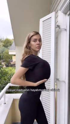 Berfu Yenenler'den "Sende hiç popo yok" diyen takipçisine olay cevap