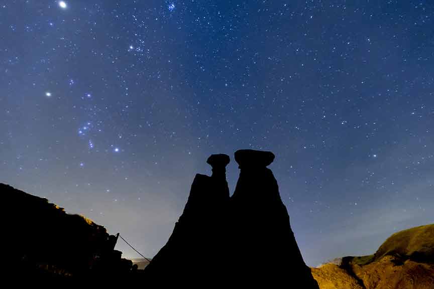 Erzurum Narman’daki Peribacaları 'yıldız şöleni' ile görüntülendi