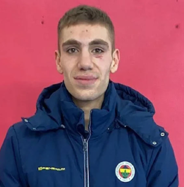 Fenerbahçeli milli boksör Mehmet Aydemir trafik kazası geçirdi 2 Fenerbahçeli-milli-boksör-Mehmet-Aydemir-trafik-kazası-geçirdi