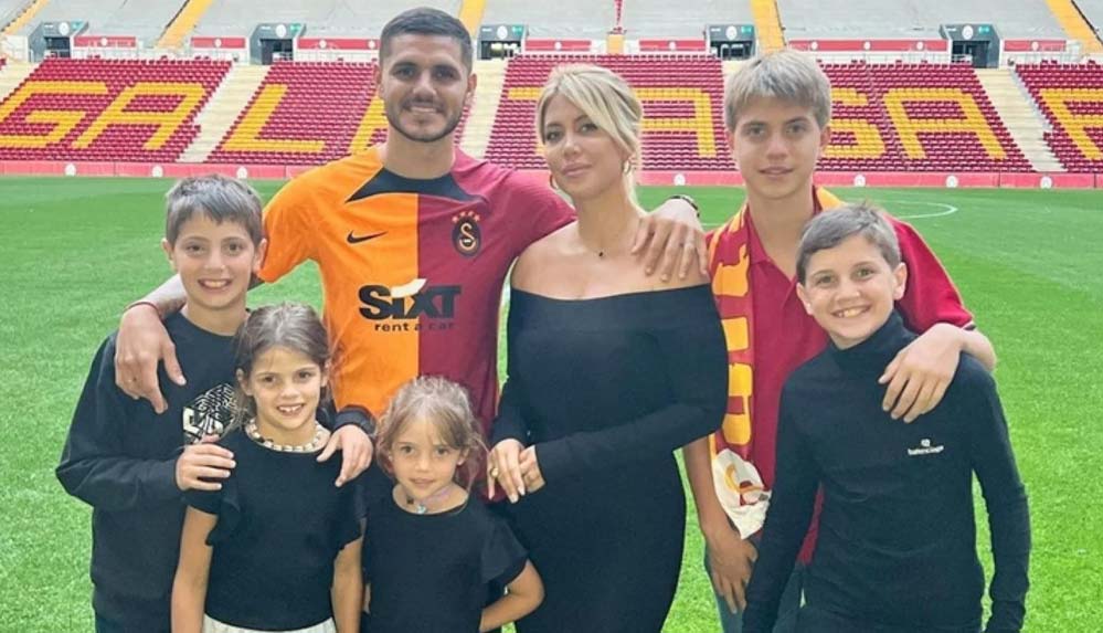 Galatasaraylı futbolcu Mauro Icardi ile Wanda Nara resmen boşandı