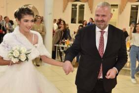 Gelinlik-giyme-hayali-kuran-otizmli-genç-kız-için-temsili-düğün-yapıldı
