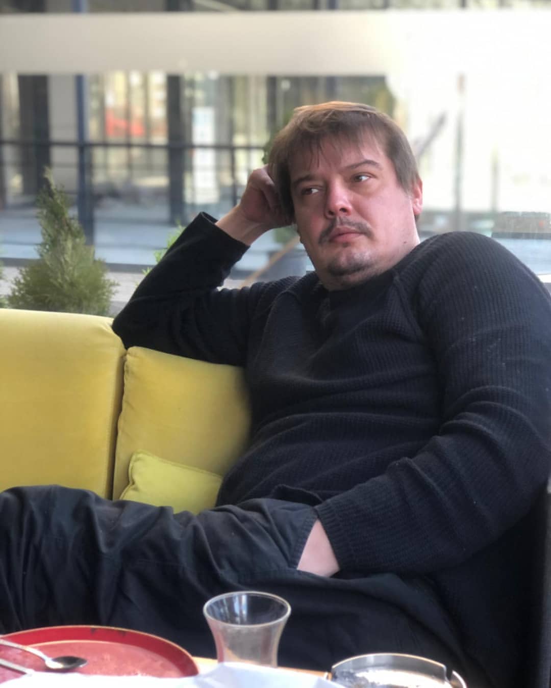 İmaj değiştiren Arda Kural bir deri bir kemik kaldı: Tam 15 kilo verdi 1 İmaj değiştiren Arda Kural bir deri bir kemik kaldı: Tam 15 kilo verdi