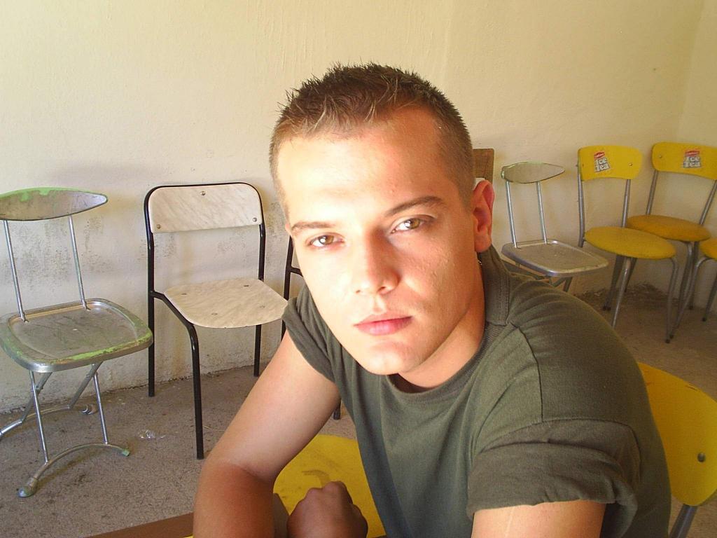 İmaj değiştiren Arda Kural bir deri bir kemik kaldı: Tam 15 kilo verdi