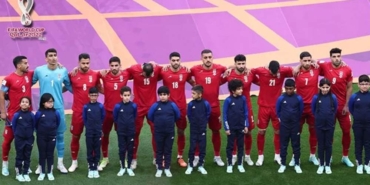 İran-Milli-Takımı-milli-marşı-söylemedi,-İranlı-taraftarlar-molla-rejimine-tepki-gösterdi