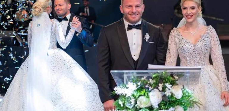 İsmail Balaban ve İlayda Şeker bir düğün de Antalya'da yaptı! Paralar havada uçtu 6 İsmail-Balaban-ve-İlayda-Şeker-bir-düğün-de-Antalya'da-yaptı!-Paralar-havada-uçtu