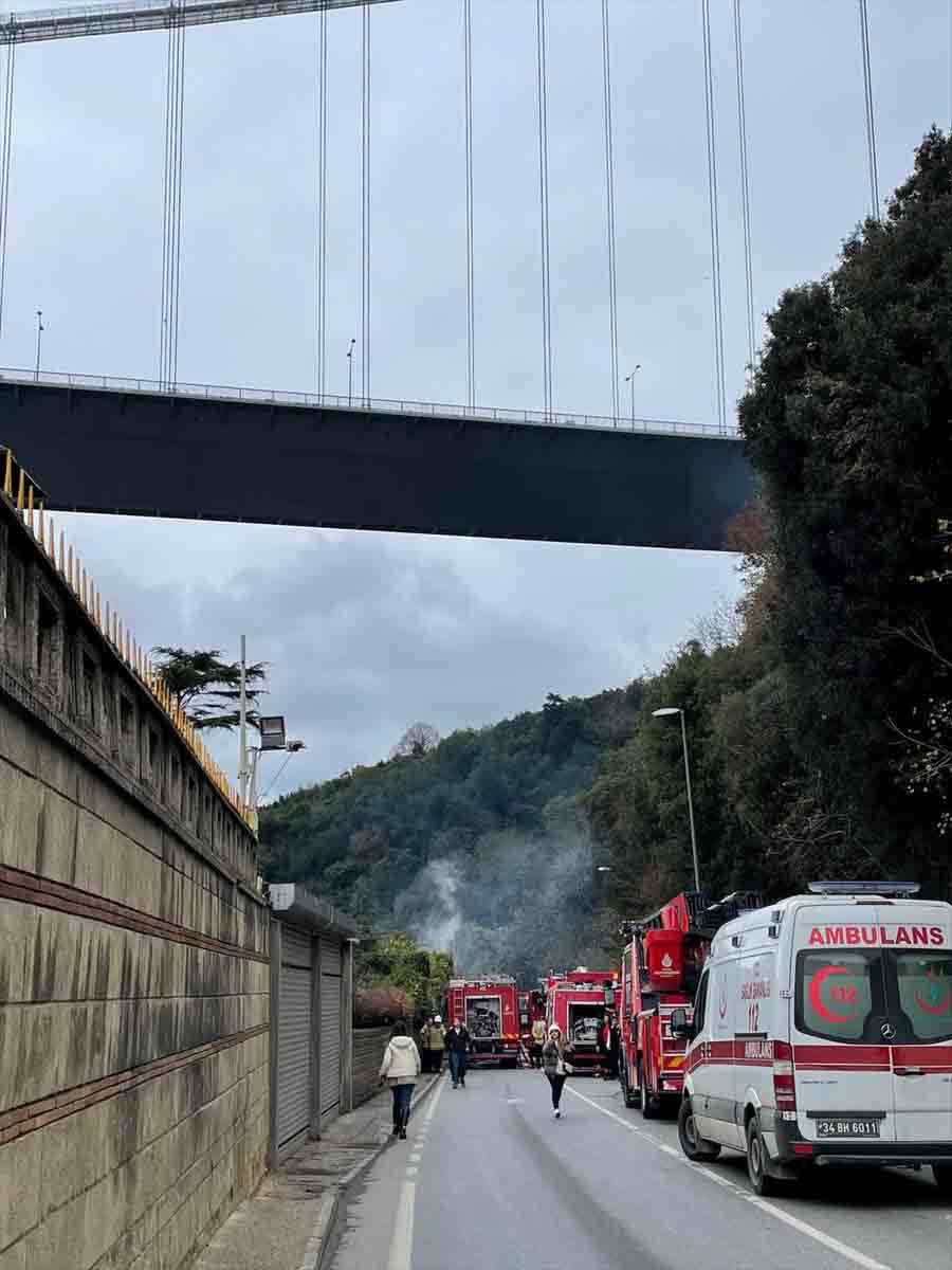 İstanbul Beykoz'da yangın: Duman Boğaz'da birçok noktada görüldü