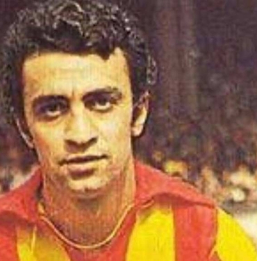 Kalp sorunu yaşıyordu: Galatasaray'ın efsane kaptanı Mehmet Oğuz hayatını kaybetti! 3 Kalp-sorunu-yaşıyordu--Galatasaray'ın-efsane-kaptanı-Mehmet-Oğuz-hayatını-kaybetti!