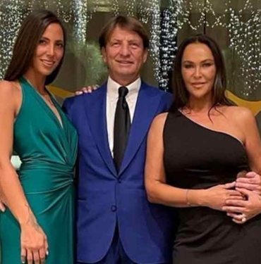 Hülya Avşar kızı ve eski eşi Kaya Çilingiroğlu yemekte! Zehra'nın güzelliğine yorum yağdı 7 Kaya-Çilingiroğlu’yla-görüntülenen-Hülya-Avşar’dan-kafa-karıştıran-açıklama--Hamileyim