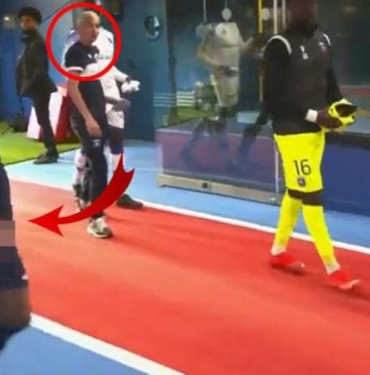 Kylian Mbappe'den maç sonunda skandal hareket! Büyük ceza geliyor... 5 Kylian Mbappe'den maç sonunda skandal hareket! Büyük ceza geliyor...