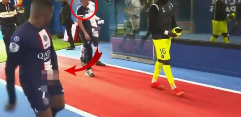 Kylian Mbappe'den maç sonunda skandal hareket! Büyük ceza geliyor... 6 Kylian Mbappe'den maç sonunda skandal hareket! Büyük ceza geliyor...