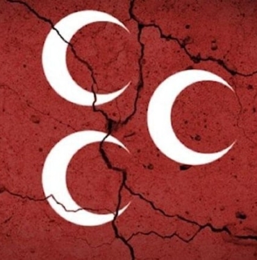 MHP’de toplu istifa depremi: 20 kişi partiden istifa etti 3 MHP’de toplu istifa depremi- 20 kişi partiden istifa etti
