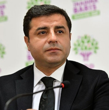 Milli Savunma Bakanlığı'ndan Selahattin Demirtaş'a tazminat davası! 10 Milli Savunma Bakanlığı'ndan Selahattin Demirtaş'a tazminat davası!
