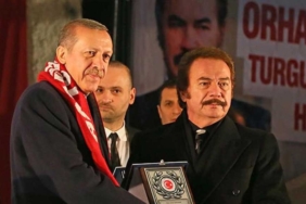 Orhan-Gencebay'dan-Erdoğan'a-övgü-dolu-sözler--Milli-bir-duruş-sergiliyor,-alkışlıyorum