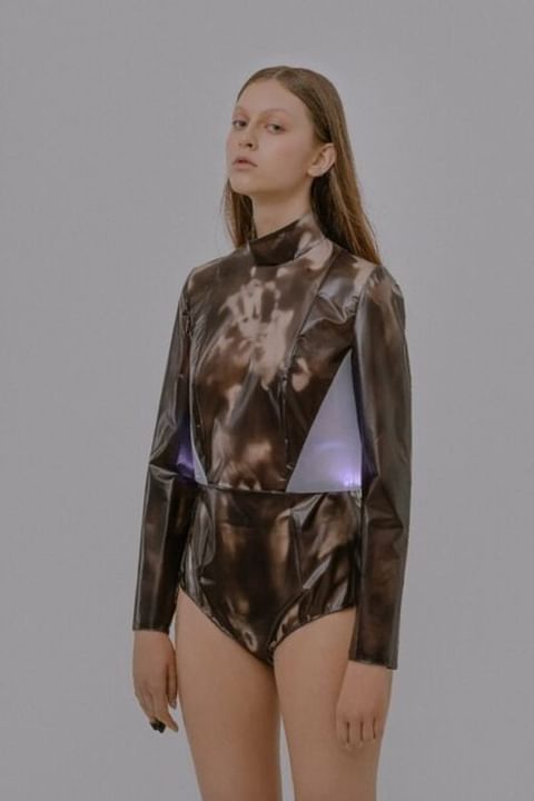 Ruh haline göre değişen kıyafet tasarlandı