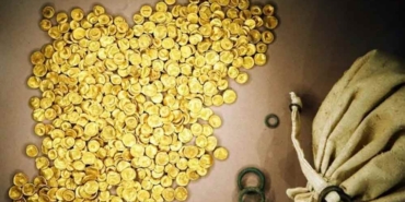 Sadece-9-dakikada-31-milyon-liralık-altın-çaldılar