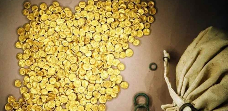 Akılalmaz soygun: Sadece 9 dakikada 31 milyon liralık altın çaldılar 6 Sadece-9-dakikada-31-milyon-liralık-altın-çaldılar