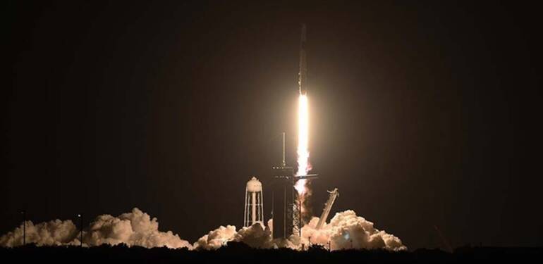 SpaceX Falcon 9 roketi ABD’deki Cape Canaveral Uzay İstasyonu’ndan uzaya fırlatıldı