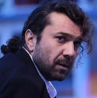 “Tam dövemedim, bir dahaki sefere inşallah” demişti: Halil Sezai’ye hapis cezası! 10 “Tam-dövemedim,-bir-dahaki-sefere-inşallah”-demişti--Halil-Sezai’ye-hapis-cezası!