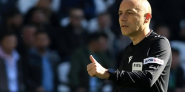 Türk-futbolundan-Cüneyt-Çakır-geçti