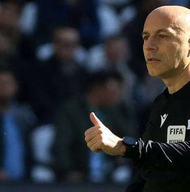 Türk futbolundan Cüneyt Çakır geçti 4 Türk-futbolundan-Cüneyt-Çakır-geçti