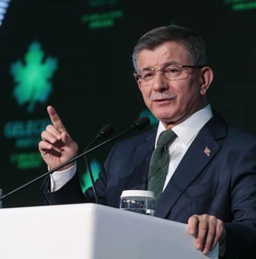 Ahmet Davutoğlu: Başbakanken kullandığım uçakla uyuşturucu taşındı 8 Üzerinde-ay-yıldız-olan-bir-uçak-kokainle-yakalandı
