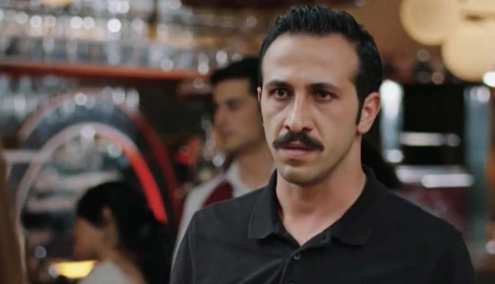 Yalı Çapkını Abidin kimdir, gerçek adı nedir? Ersin Arıcı kimdir, kaç yaşında, nereli? 5 Yalı-Çapkını-Abidin-kimdir,-gerçek-adı-nedir--Ersin-Arıcı-kimdir,-kaç-yaşında,-nereli-1
