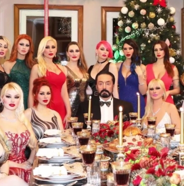 Adnan Oktar'dan ilginç savunma: Benim kadınları sevmem yobazları delirtti 9 adnan oktar