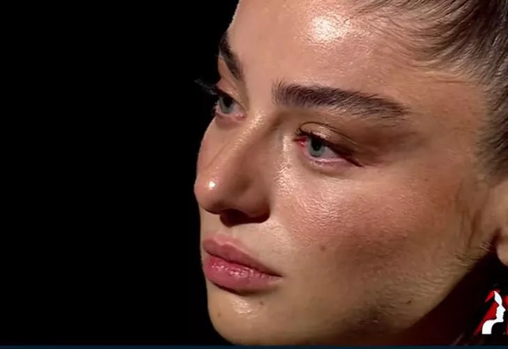 Ayça Ayşin Turan kimdir, nereli, kaç yaşında, neden ağladı?