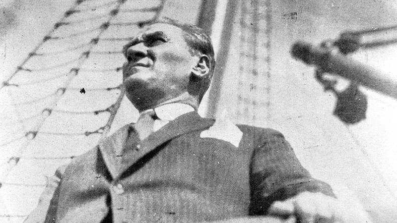 Yaklaşık 4 bin kitap okudu: İşte Atatürk'ün ilham aldığı ve en sevdiği kitaplar