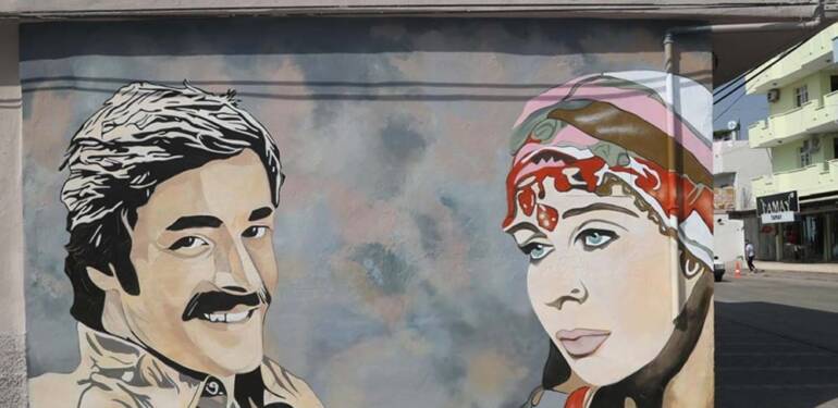 Adana’da Yeşilçam’ın sahneleri ve ünlüleri duvarları süsledi