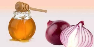 Adeta-şifa-deposu!-Soğan-ve-balı-karıştırıp-1-kaşık-yerseniz-öksürük-kalmıyor!
