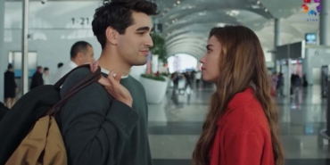 Afra-Saraçoğlu-ve-Mert-Ramazan-Demir'den-öpüşme-sahnesi-yorumu!